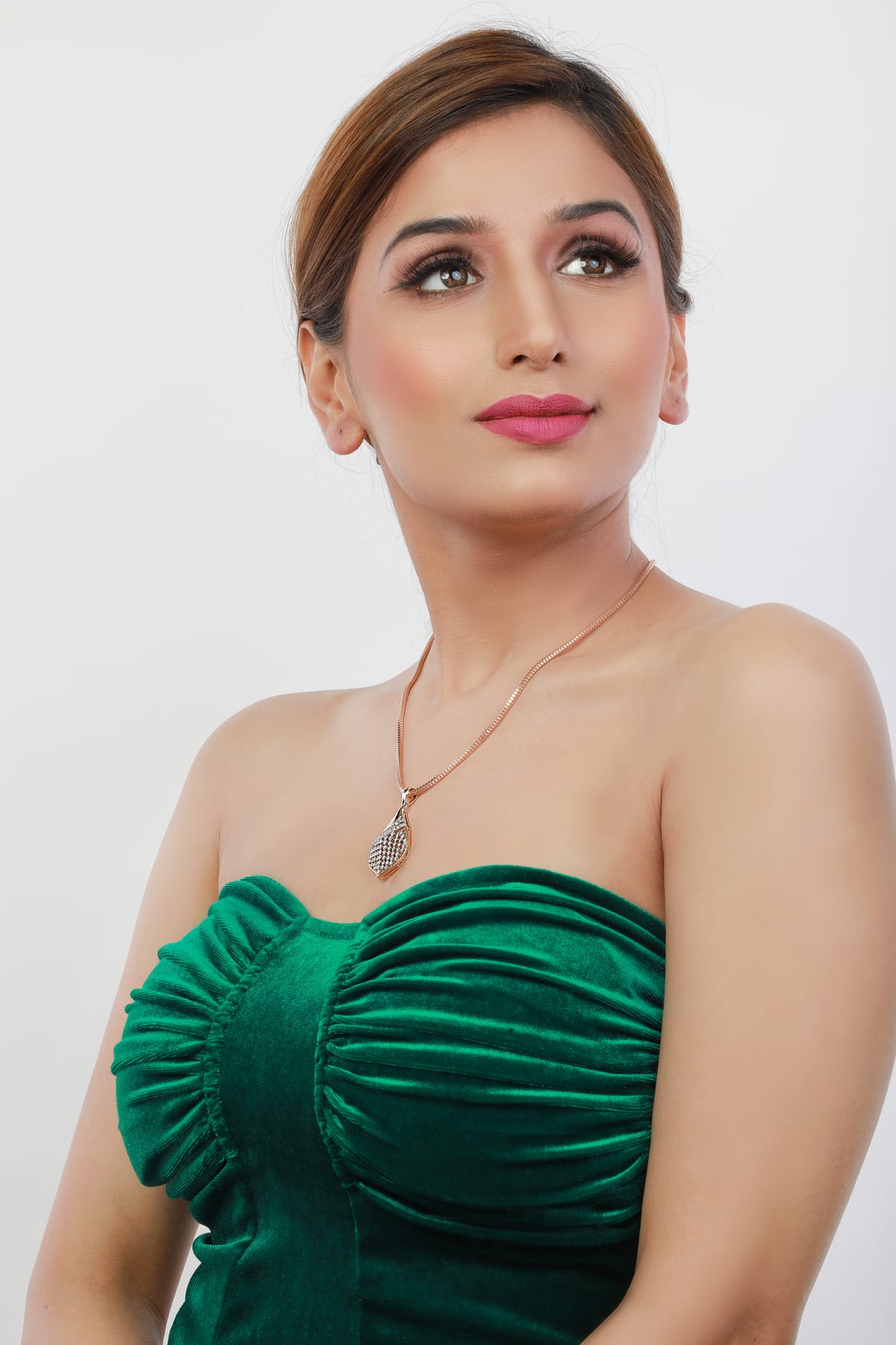 Diamond pendant -- Santosh Kumar Sarraf & Son