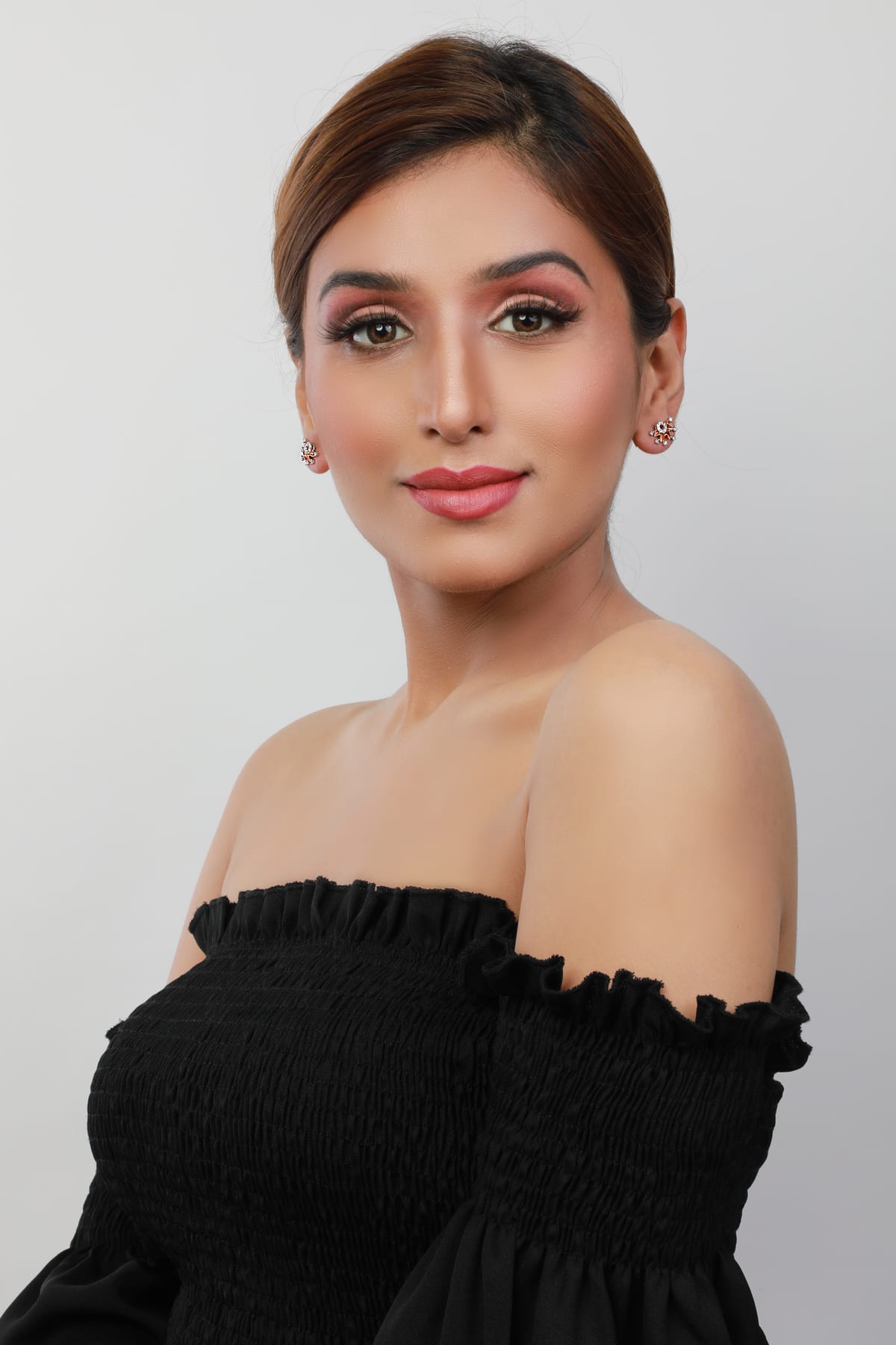 Diamond earring -- Santosh Kumar Sarraf & Son