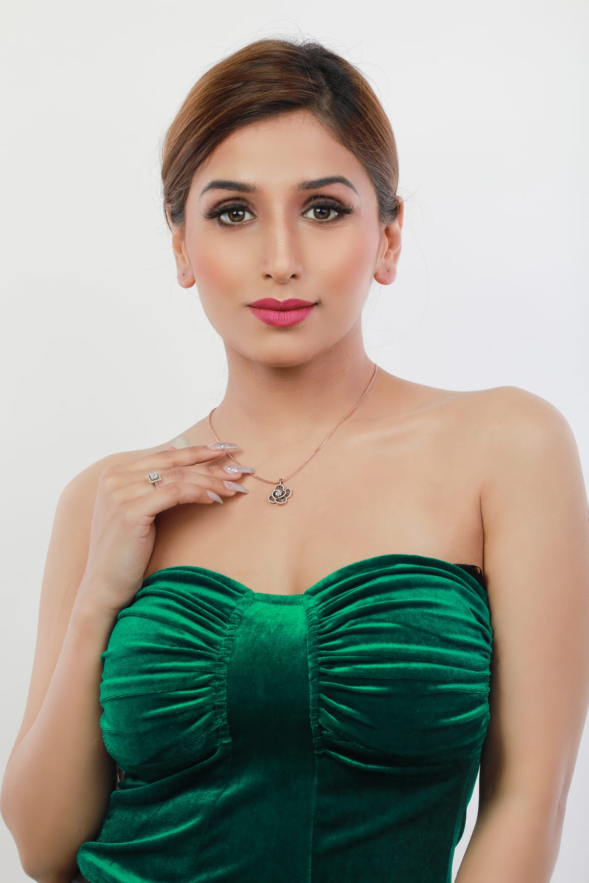 Diamond pendant -- Santosh Kumar Sarraf & Son