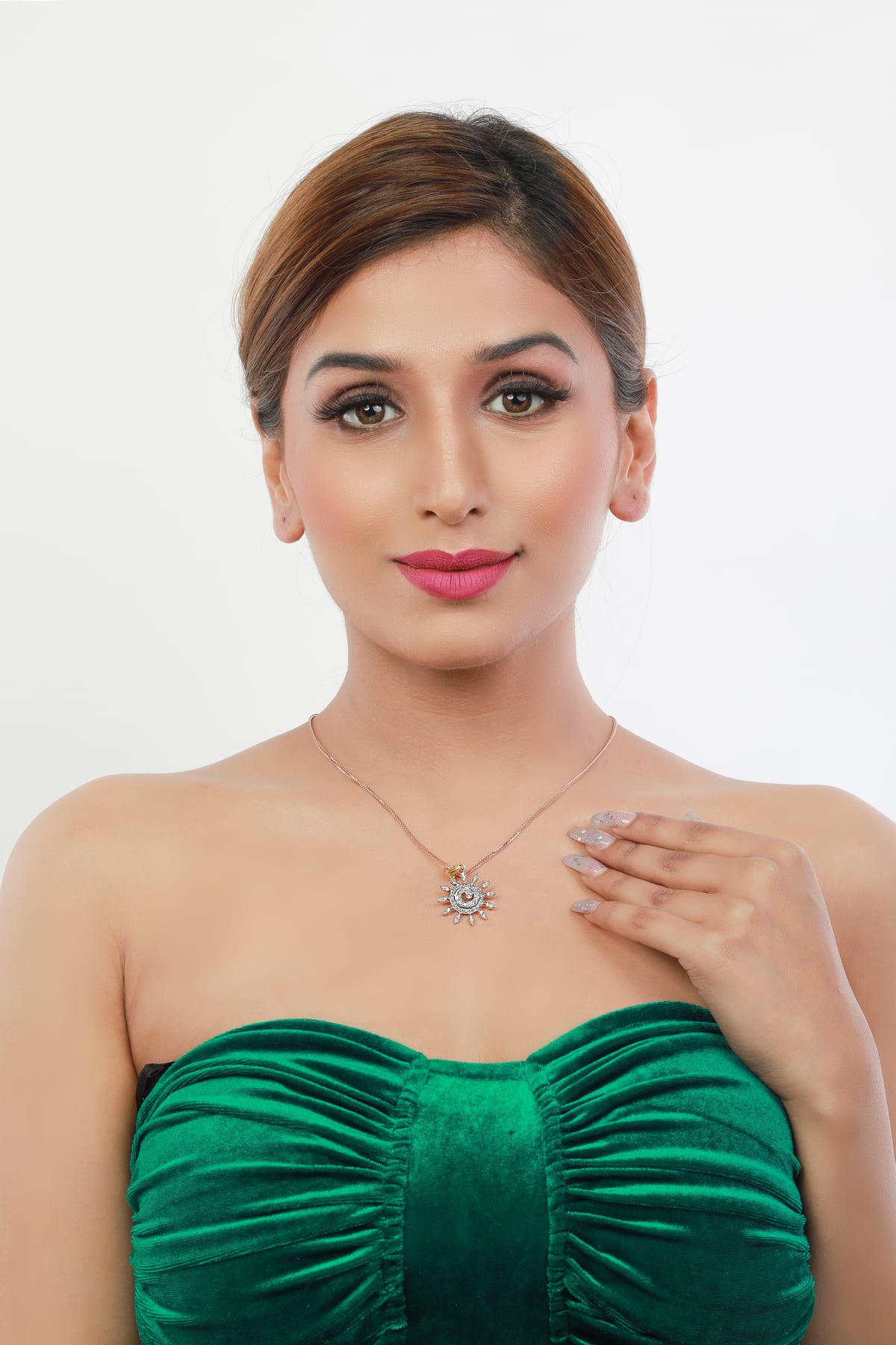 Diamond pendant -- Santosh Kumar Sarraf & Son