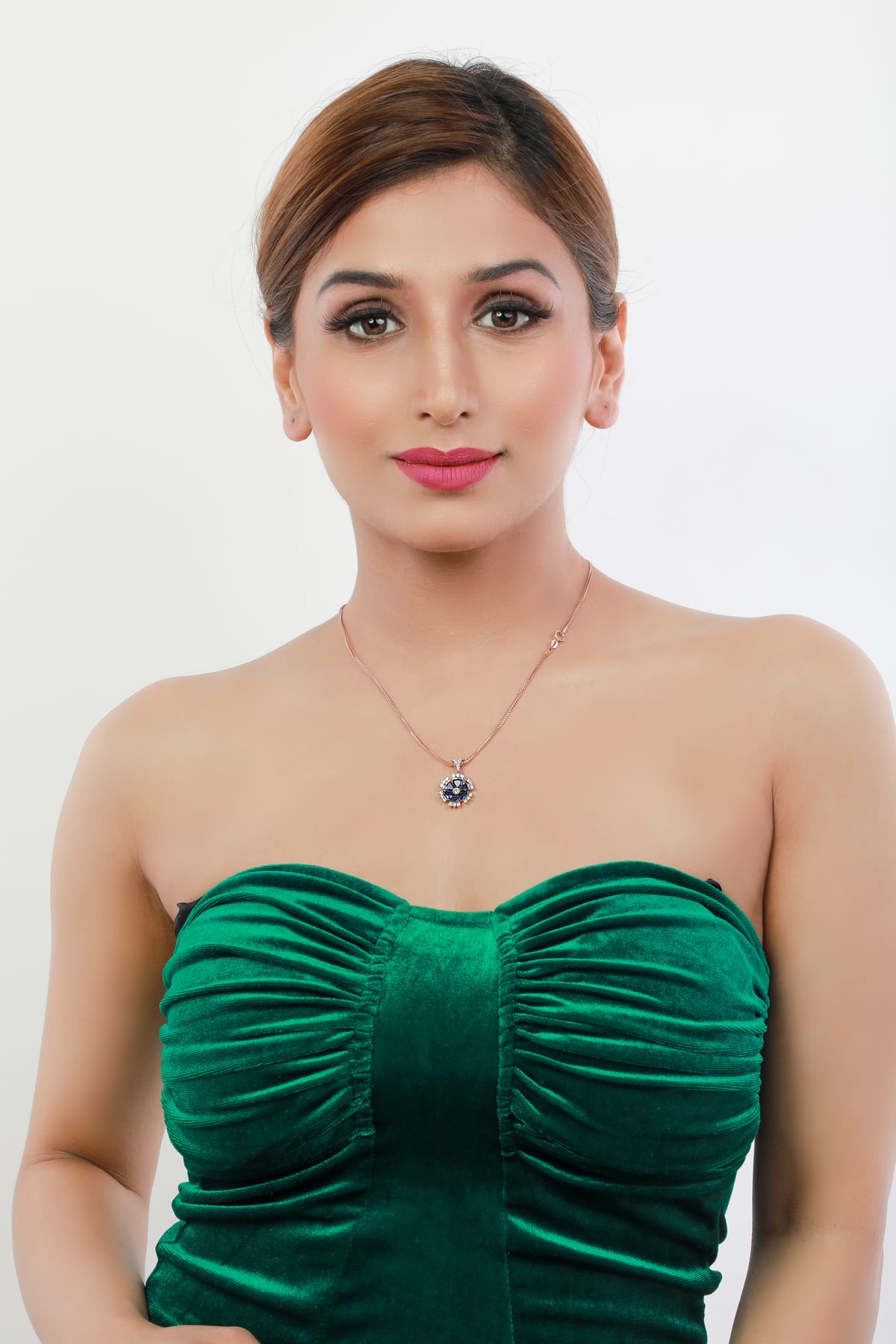 Diamond pendant -- Santosh Kumar Sarraf & Son
