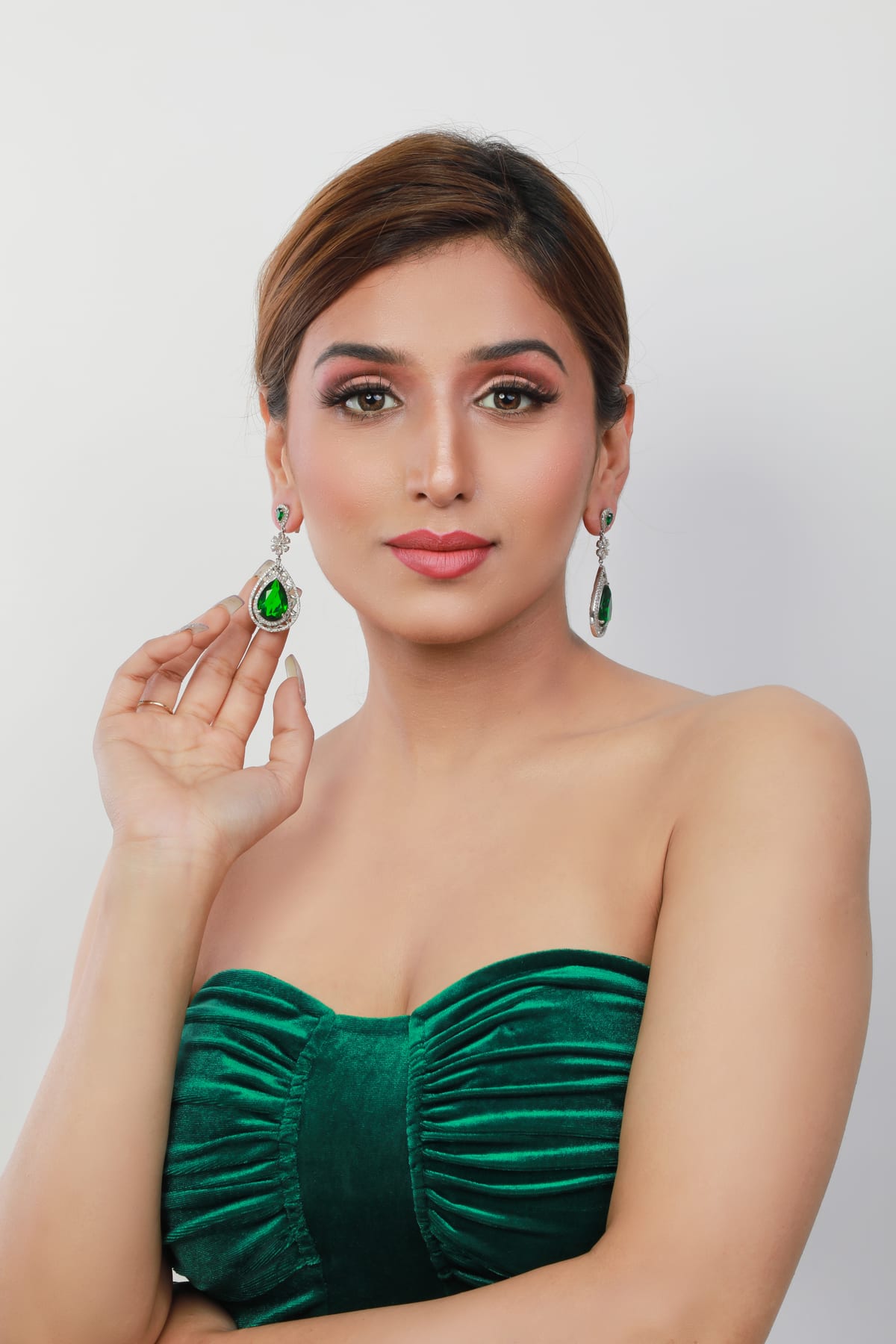 Diamond earring -- Santosh Kumar Sarraf & Son
