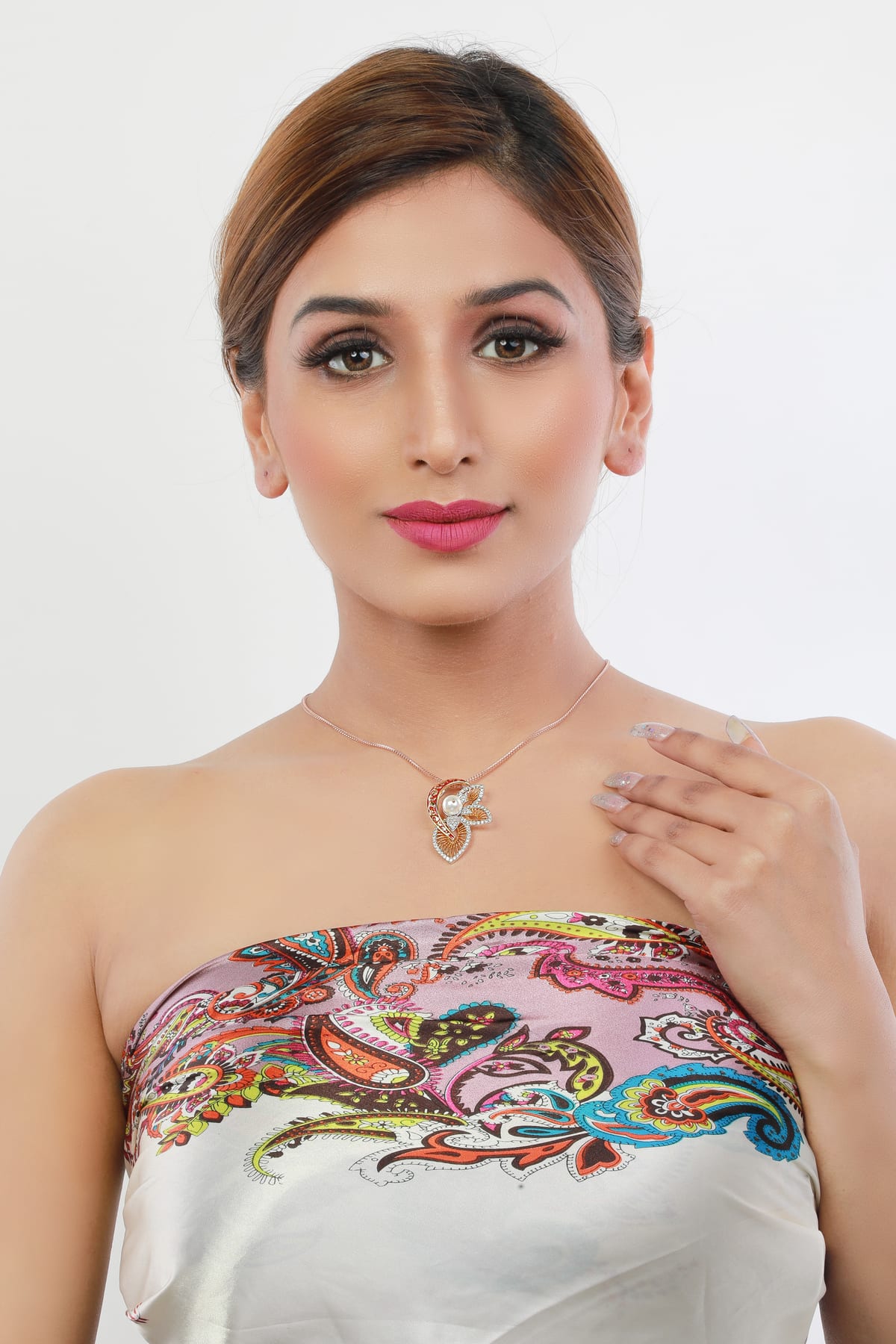 Diamond pendant -- Santosh Kumar Sarraf & Son